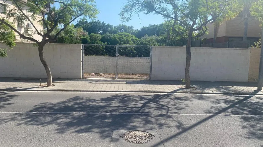 Parcela de 252m² en Alicante, España No. 1211 № 2