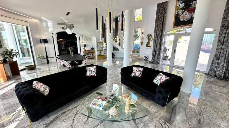 Villa de 3 dormitorios en Altea, España No. 1196 № 8