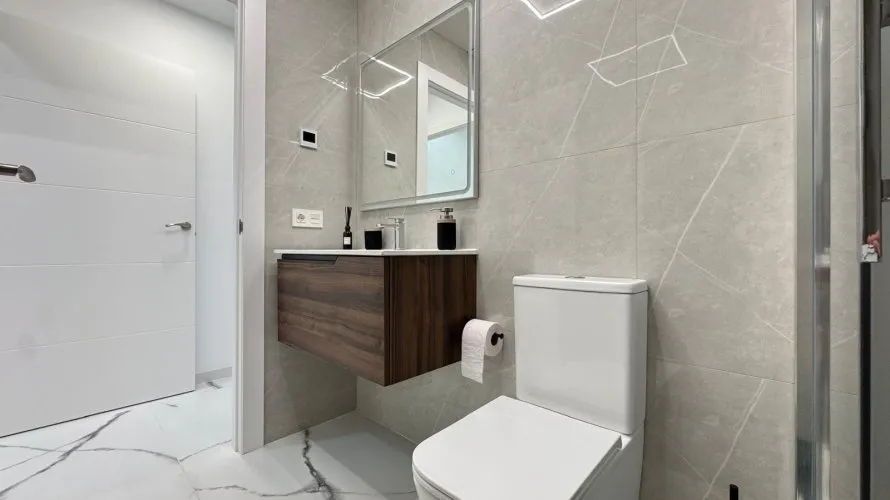 Apartamento de 2 dormitorios en Torrevieja, España No. 1268 № 25