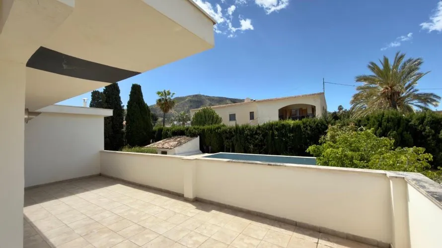 Сasa de 4 dormitorios en Albir, España No. 1174 № 26