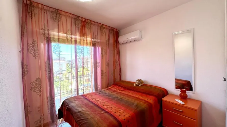 Apartamento de 4 dormitorios en Alicante, España No. 1323 № 18