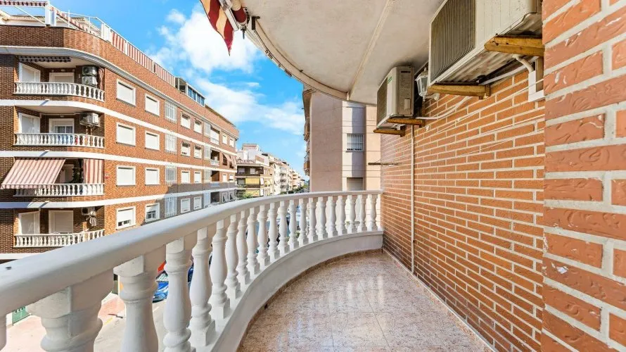 Apartamento de 3 dormitorios en Torrevieja, España No. 1523 № 4