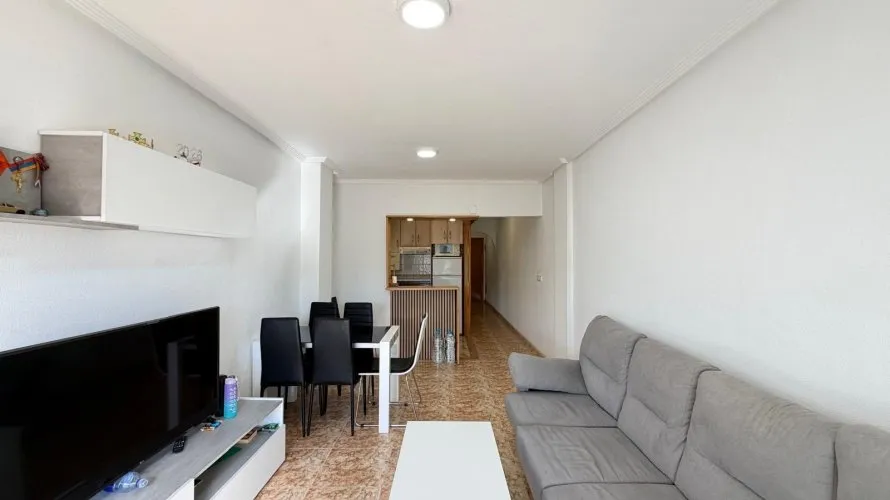 Apartamento de 2 dormitorios en Torrevieja, España No. 1468 № 11