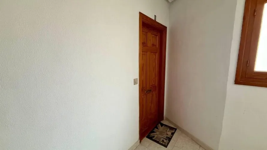 Apartamento de 1 dormitorio en Torrevieja, España No. 1489 № 2