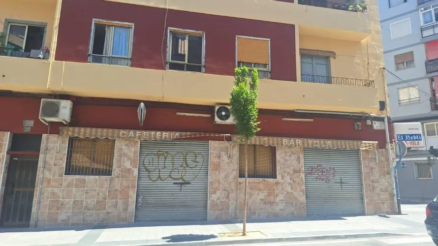 Propiedad comercial de 1 dormitorio en Alicante, España No. 1572 № 1
