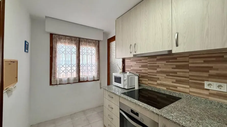 Apartamento de 2 dormitorios en Torrevieja, España No. 1538 № 9