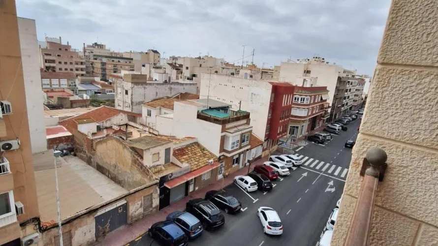 Apartamento de 2 dormitorios en Torrevieja, España No. 1392 № 11