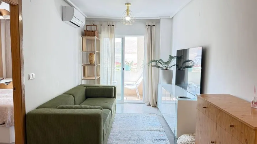Apartamento de 1 dormitorio en Torrevieja, España No. 1402 № 21