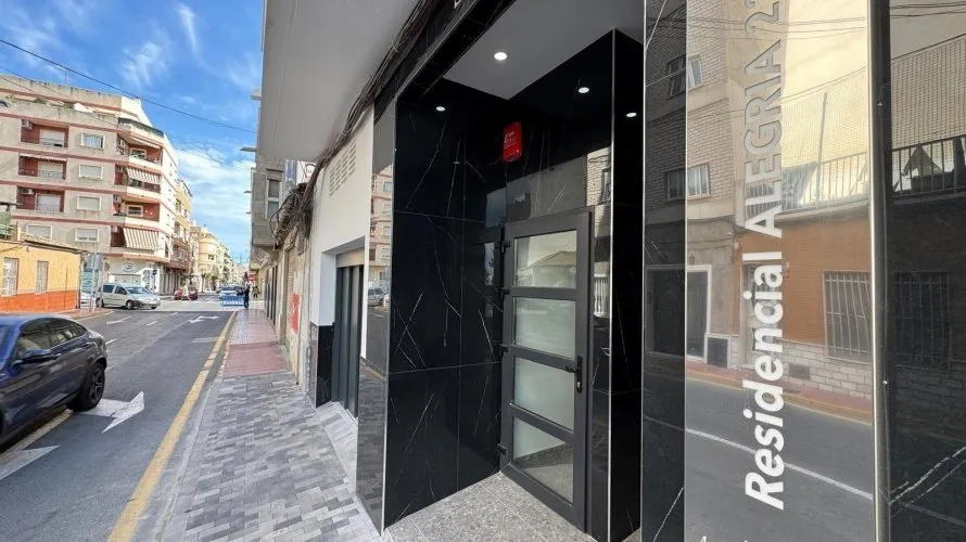 Apartamento de 1 dormitorio en Torrevieja, España No. 1589 № 24