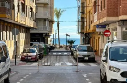Apartamento de 3 dormitorios en Torrevieja, España No. 1444