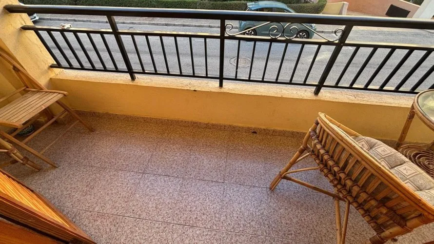 Apartamento de 1 dormitorio en Torrevieja, España No. 1298