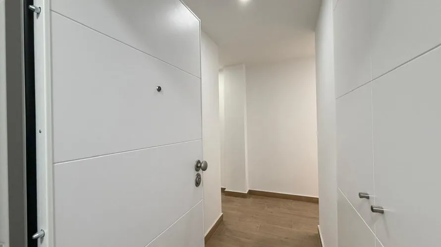 Apartamento de 2 dormitorios en Torrevieja, España No. 1370 № 23