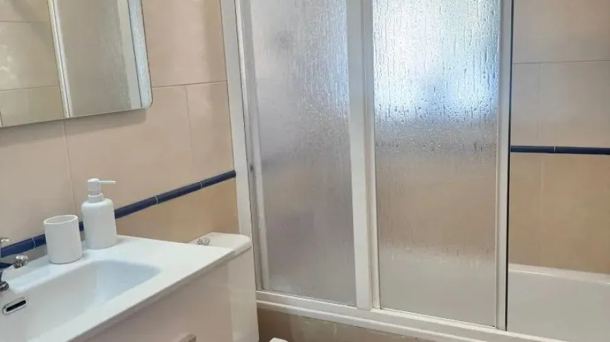 Apartamento de 1 dormitorio en Torrevieja, España No. 1350 № 1