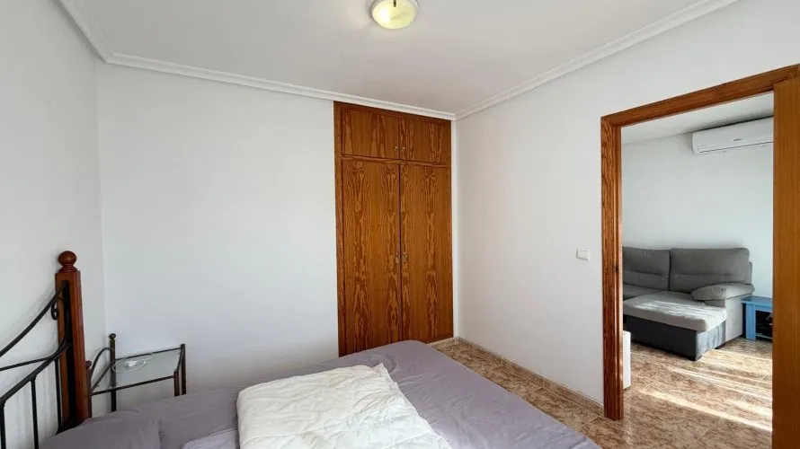 Apartamento de 2 dormitorios en Torrevieja, España No. 1468 № 7