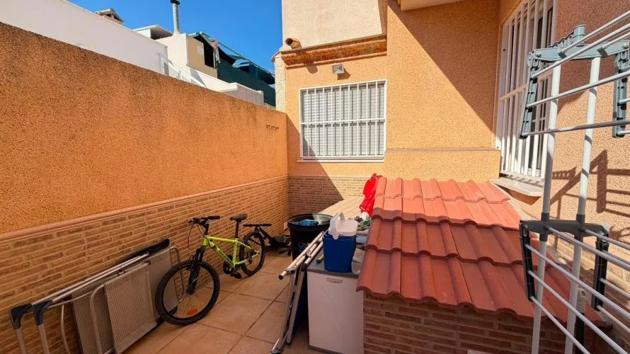 Сasa de 3 dormitorios en Torrevieja, España No. 1349 № 25