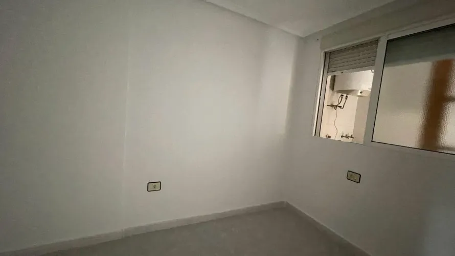 Apartamento de 1 dormitorio en Torrevieja, España No. 1487