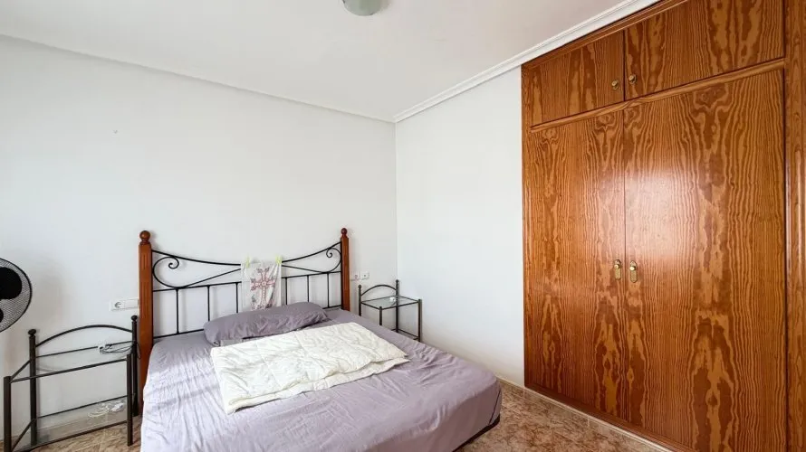 Apartamento de 2 dormitorios en Torrevieja, España No. 1468 № 9