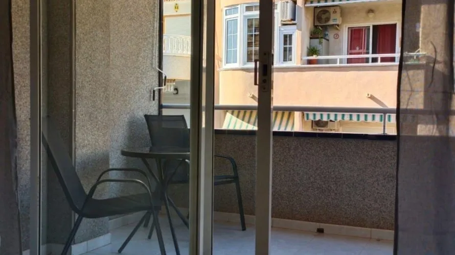 Apartamento de 1 dormitorio en Torrevieja, España No. 1487 № 4
