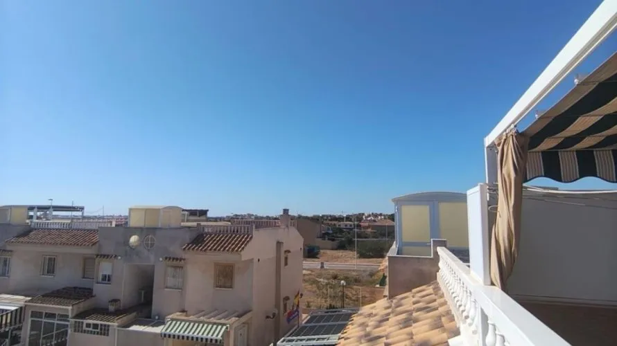 Bungalow de 2 dormitorios en Torrevieja, España No. 1423 № 17