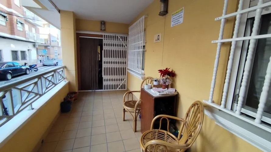 Apartamento de 4 dormitorios en Torrevieja, España No. 1390 № 1