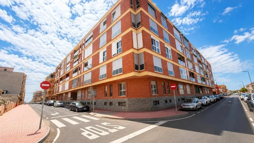 Apartamento de 1 dormitorio en Torrevieja, España No. 1540
