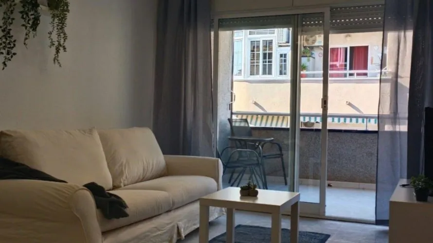 Apartamento de 1 dormitorio en Torrevieja, España No. 1487 № 6