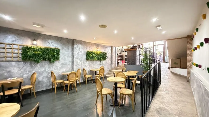 Propiedad comercial de 150m² en Torrevieja, España No. 1582 № 18