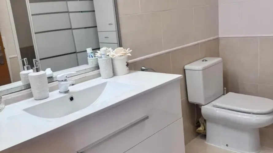 Apartamento de 1 dormitorio en Torrevieja, España No. 1350 № 2