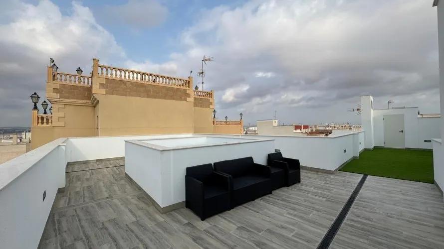 Apartamento de 1 dormitorio en Torrevieja, España No. 1589 № 9