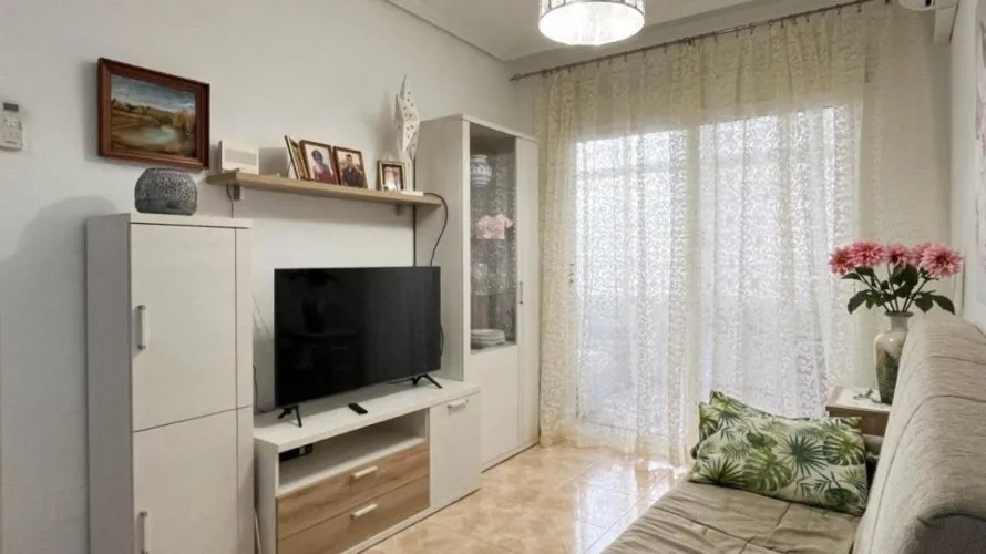 Apartamento de 1 dormitorio en Torrevieja, España No. 1581 № 17
