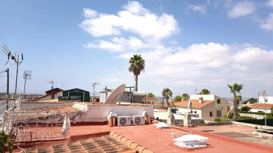 Bungalow de 1 dormitorio en Torrevieja, España No. 1566 № 4