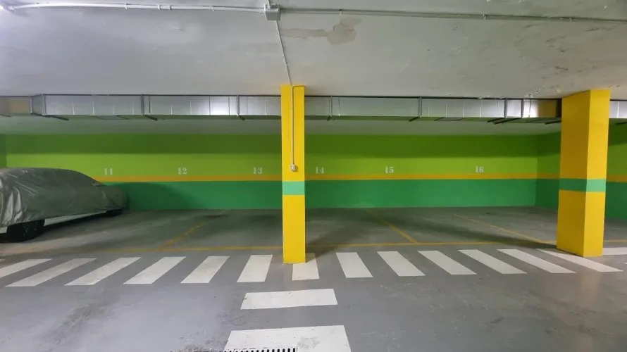 Estacionamiento de 10m² en Torrevieja, España No. 1386