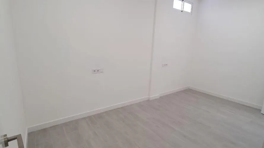 Oficina de 102m² en Alicante, España No. 1374 № 8