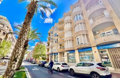 Apartamento de 2 dormitorios en Torrevieja, España No. 1521