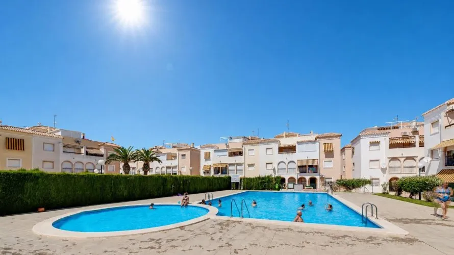 Bungalow de 60m² en Torrevieja, España No. 1565 № 7