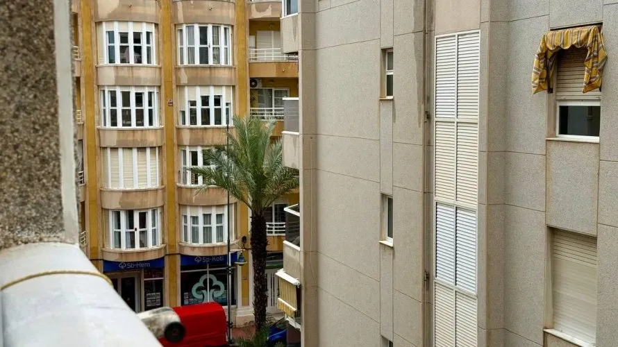 Apartamento de 1 dormitorio en Torrevieja, España No. 1489 № 5