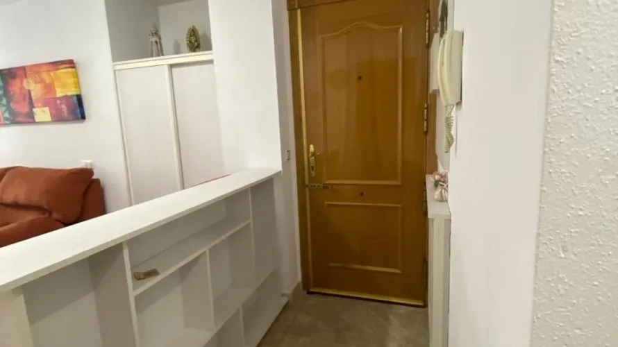 Apartamento de 2 dormitorios en Torrevieja, España No. 1450 № 2