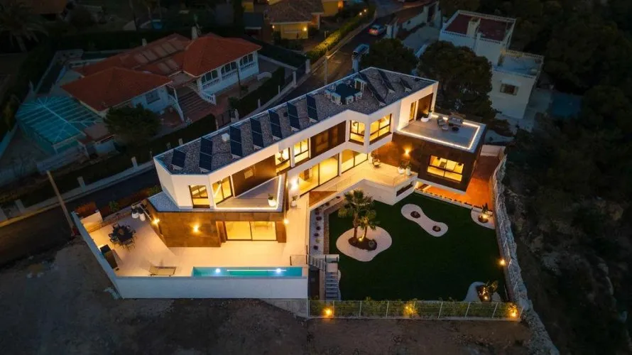 Villa de 4 dormitorios en Benidorm, España No. 1369