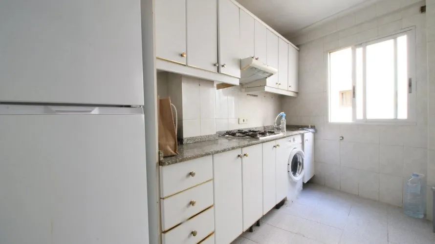 Apartamento de 2 dormitorios en Alicante, España No. 1361 № 14