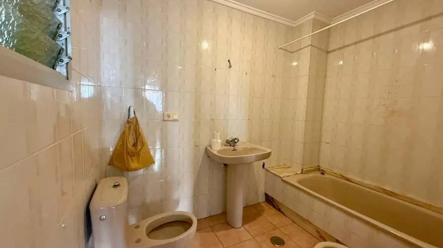 Apartamento de 3 dormitorios en Torrevieja, España No. 1444 № 12