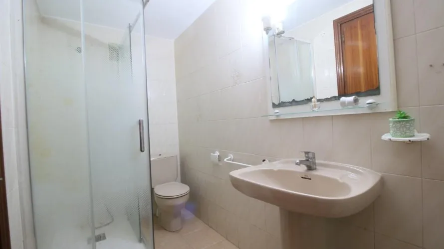 Apartamento de 2 dormitorios en Alicante, España No. 1361 № 9