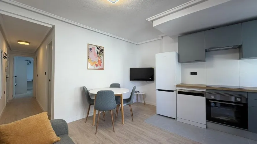 Apartamento de 2 dormitorios en Torrevieja, España No. 1532 № 7