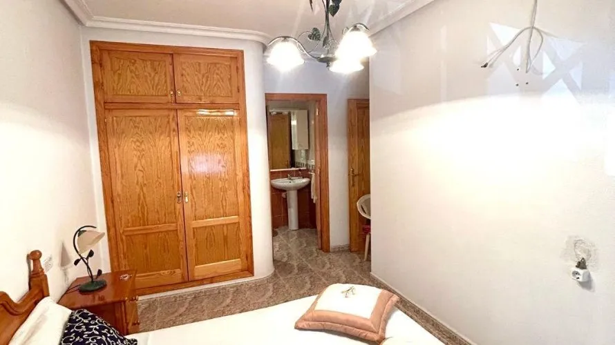 Apartamento de 3 dormitorios en Torrevieja, España No. 1452 № 4