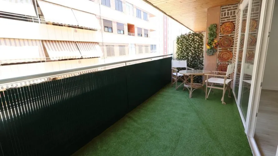 Apartamento de 3 dormitorios en Torrevieja, España No. 1307 № 2