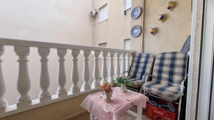 Apartamento de 2 dormitorios en Torrevieja, España No. 1438 № 9