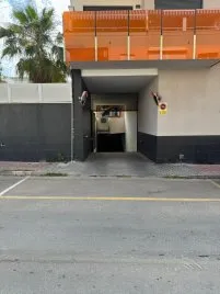 Estacionamiento de en Torrevieja, España No. 1377