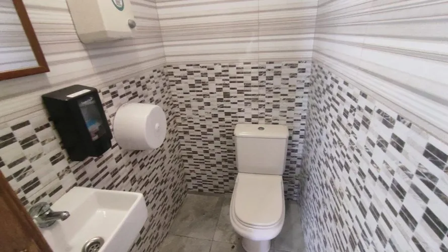 Propiedad comercial de 75m² en Alicante, España No. 1398 № 10