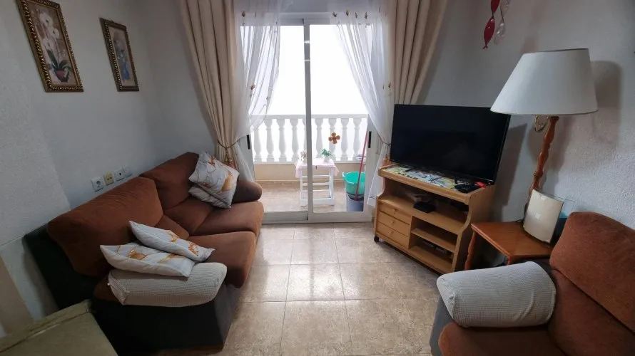 Apartamento de 2 dormitorios en Torrevieja, España No. 1438 № 2
