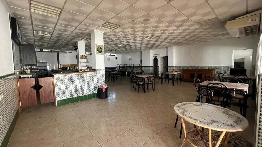 Propiedad comercial de 300m² en Torrevieja, España No. 1378 № 13