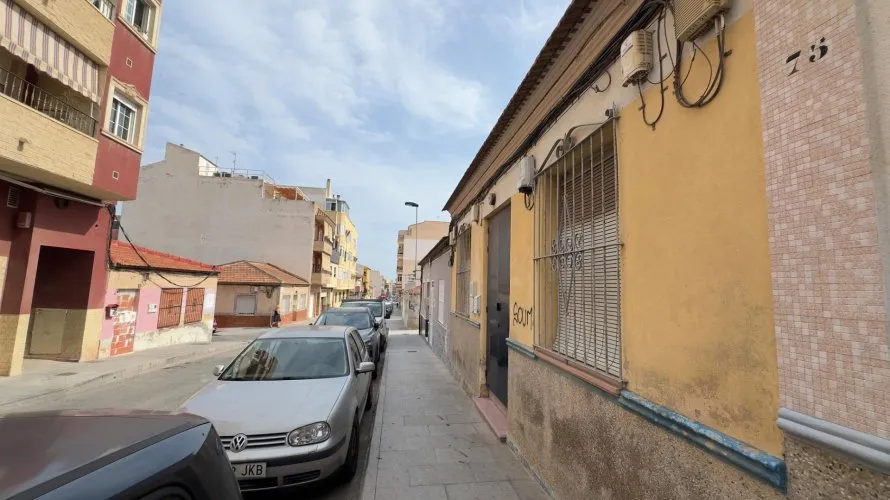 Сasa de 3 dormitorios en Torrevieja, España No. 1558 № 6